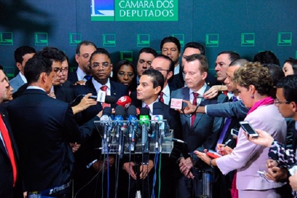 marcos-pereira-prb-deixa-base-governo-foto-cedida-16-03-16-e1458172753938